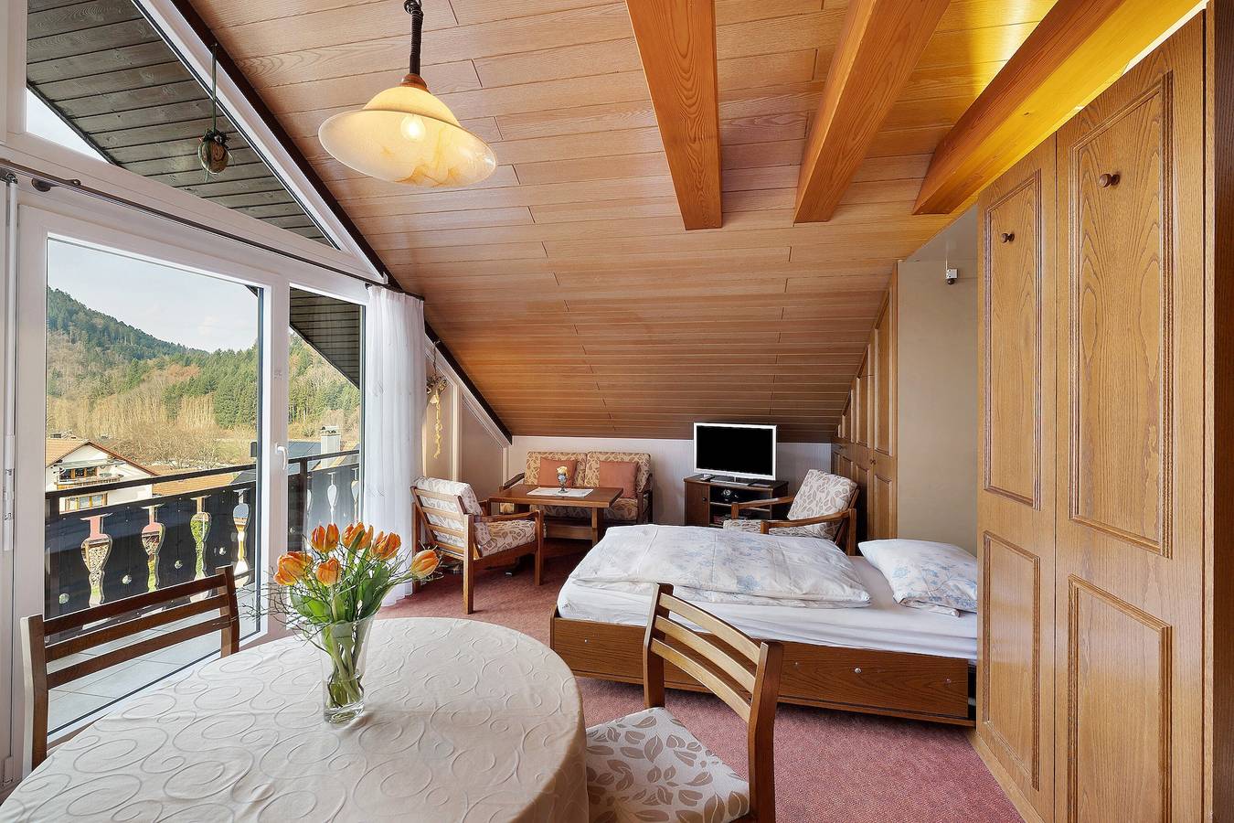 Ganze Wohnung, Haus Huber Ferienwohnung '2' mit überdachtem Balkon und Wi-Fi in Wolfach, Kinzigtal