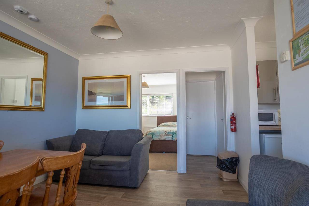 Two-Bedroom Chalet in Westward Ho, Hartland Devon Heritage Coast
