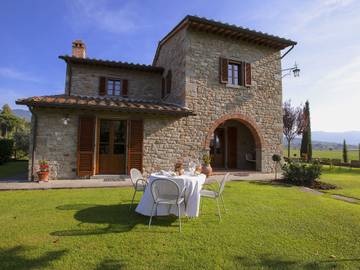 Villa for 4 People in Arezzo Province, Tuscany, Photo 1