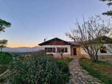 Casa rural con piscina para 13 personas, con piscina además de jardín y vistas, Se admiten mascotas en Valles Oriental