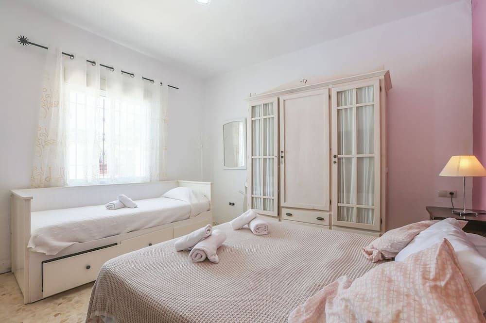 Casa Rural en Sevilla con Piscina Privada Villa Montecarmelo, Sanlúcar la Mayor in Sanlúcar la Mayor, Provincia de Sevilla