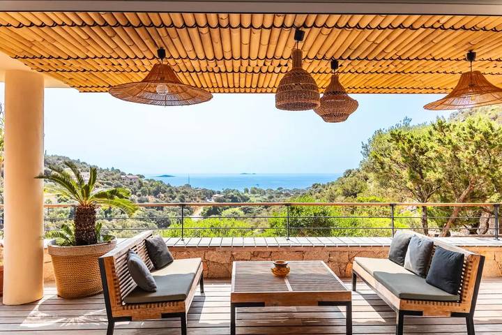 Villa pour 10 personnes, avec vue et jardin dans Palombaggia