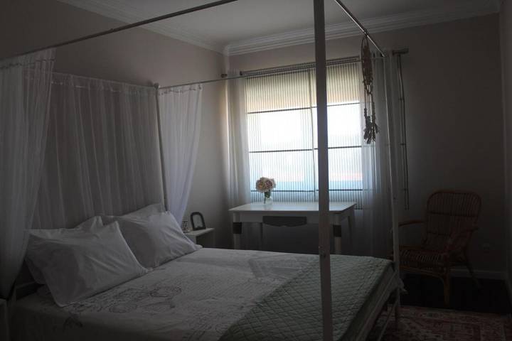 Gîte pour 8 personnes, avec Balcon ainsi que Terrasse et Vue dans Rio Tinto
