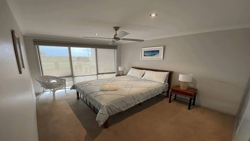 Villa for 9 people, with balcony in Jurien Bay