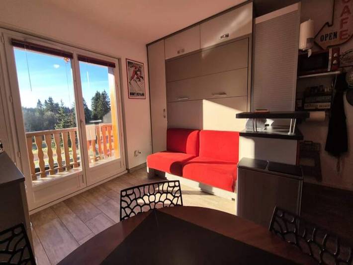 Gîte pour 4 personnes, avec terrasse, adapté aux familles dans Le Revard - 2