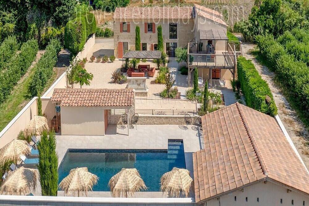Mas Provence Piscine 7 Chambres 7 Sdb  pour 20 Pers et cinéma de plein air in Tarascon, Région d'Arles