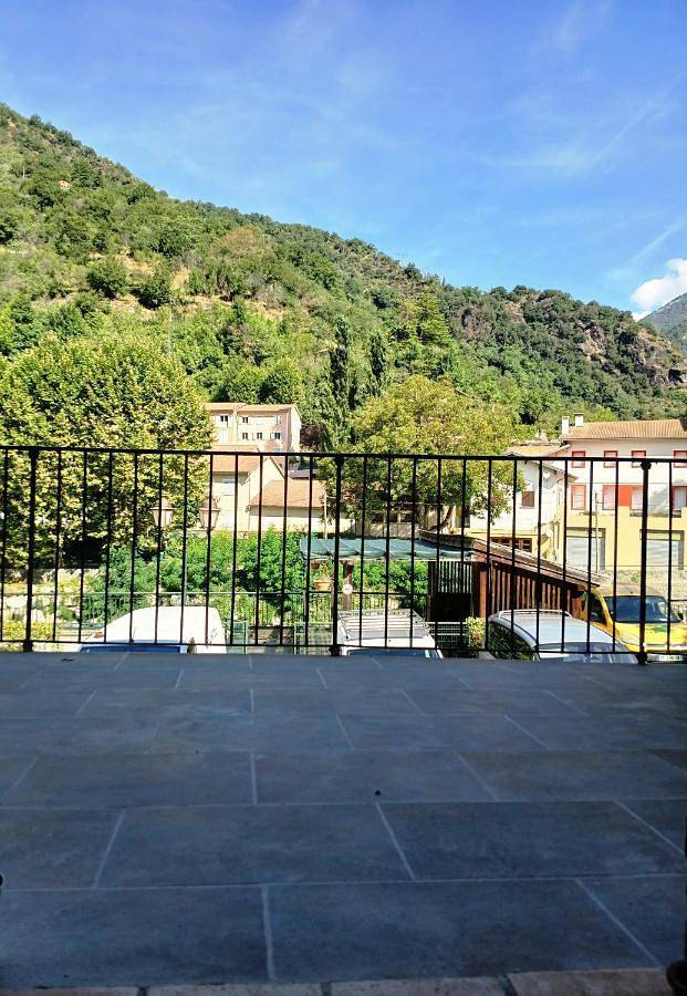 Gîte pour 2 personnes, avec vue et terrasse à Saint-Sauveur-sur-Tinée - 3