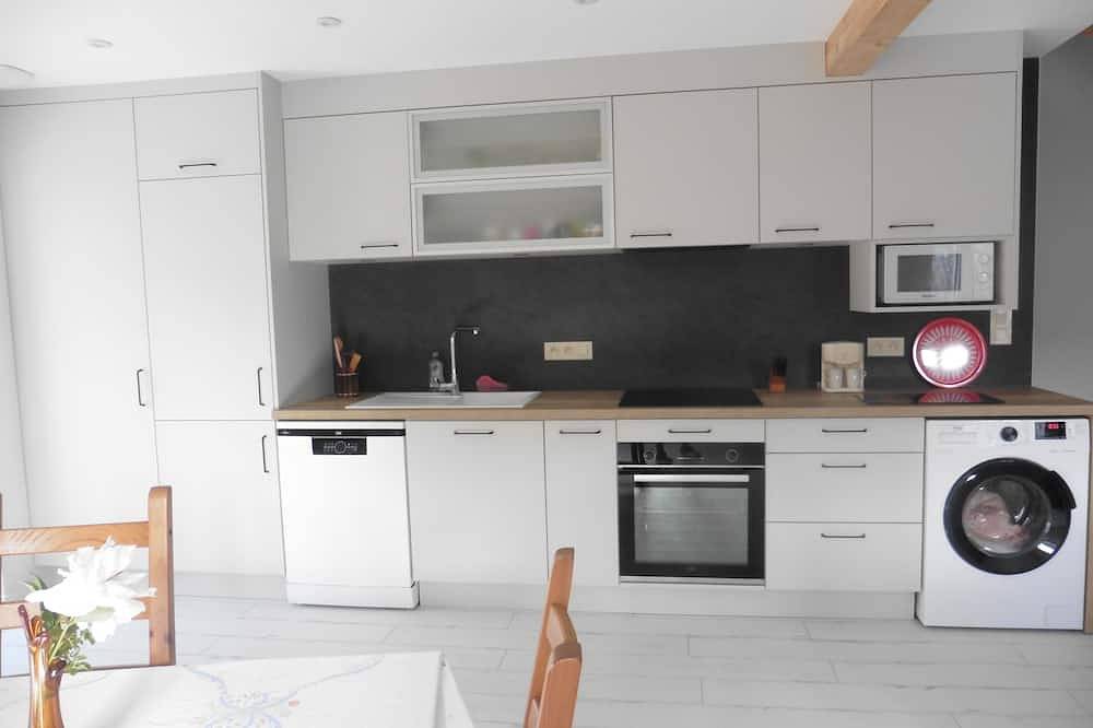 Ganze Wohnung, Cosy, quiet apartment in Saint-Martin-Belle-Roche, Mâcon und Umgebung