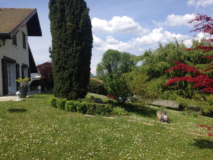 Location de vacances pour 8 personnes, avec terrasse ainsi que jardin et vue sur le lac à Saint-Jorioz - 4