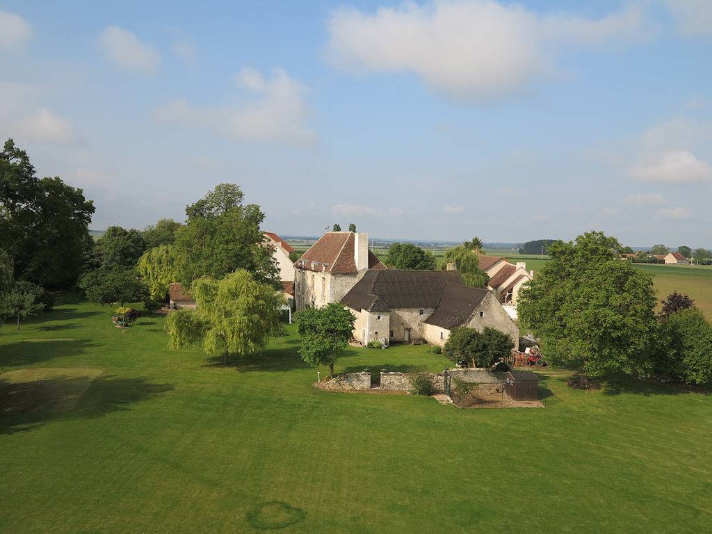 Gîte de charme 1 - Domaine de Varennes in Montlouis, Saint-Amand-Montrond