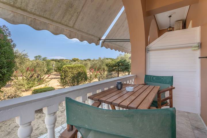 Studio für 2 Personen, mit Balkon und Garten in Griechenland