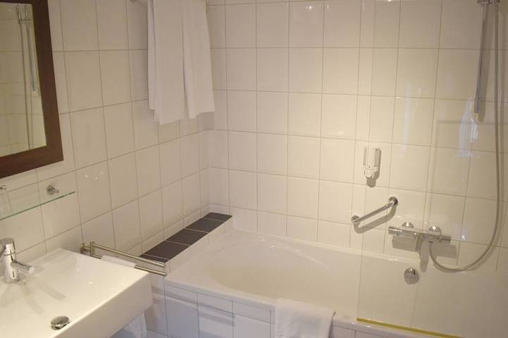 Family-Friendly Hideaway with Garden Views Close to GaiaZOO in Kerkrade, Parkstad Limburg