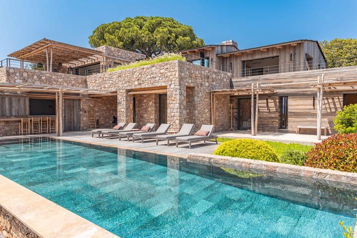 Villa pour 12 personnes, avec piscine et jardin, adapté aux familles dans Cala Rossa - 4