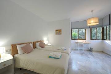 Holiday Apartment for 6 People in Elviria, Marbella, Photo 4