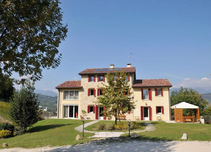 Casa vacanza per 5 persone, con Terrazza e Giardino nonché Panorama a San Pietro di Feletto