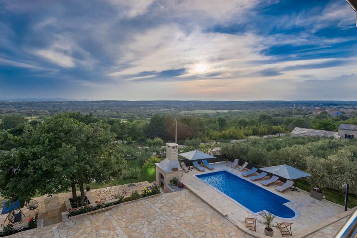 Villa für 12 Personen, mit Sauna und Garten sowie Terrasse, mit Haustier in Zadar - 4