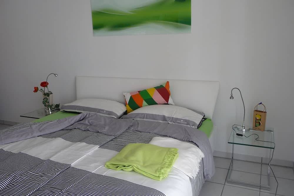 Ganze Wohnung, Issy :  1 Zimmer-Ferienwohnung in Oberuhldingen in Oberuhldingen, Uhldingen-Mühlhofen