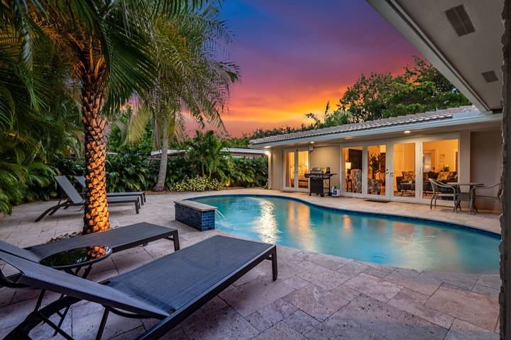 Vacation home for 8 people, with yard and pool in Fort Lauderdale