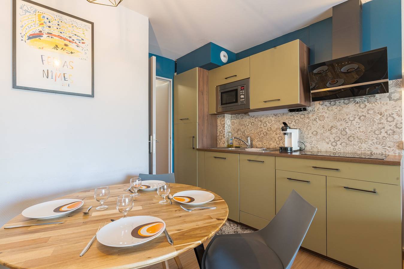 Ganze Wohnung, Apartment „Studio Golf De Pont Royal“ mit Bergblick, Wlan und Klimaanlage in Mallemort, Arles und Umgebung