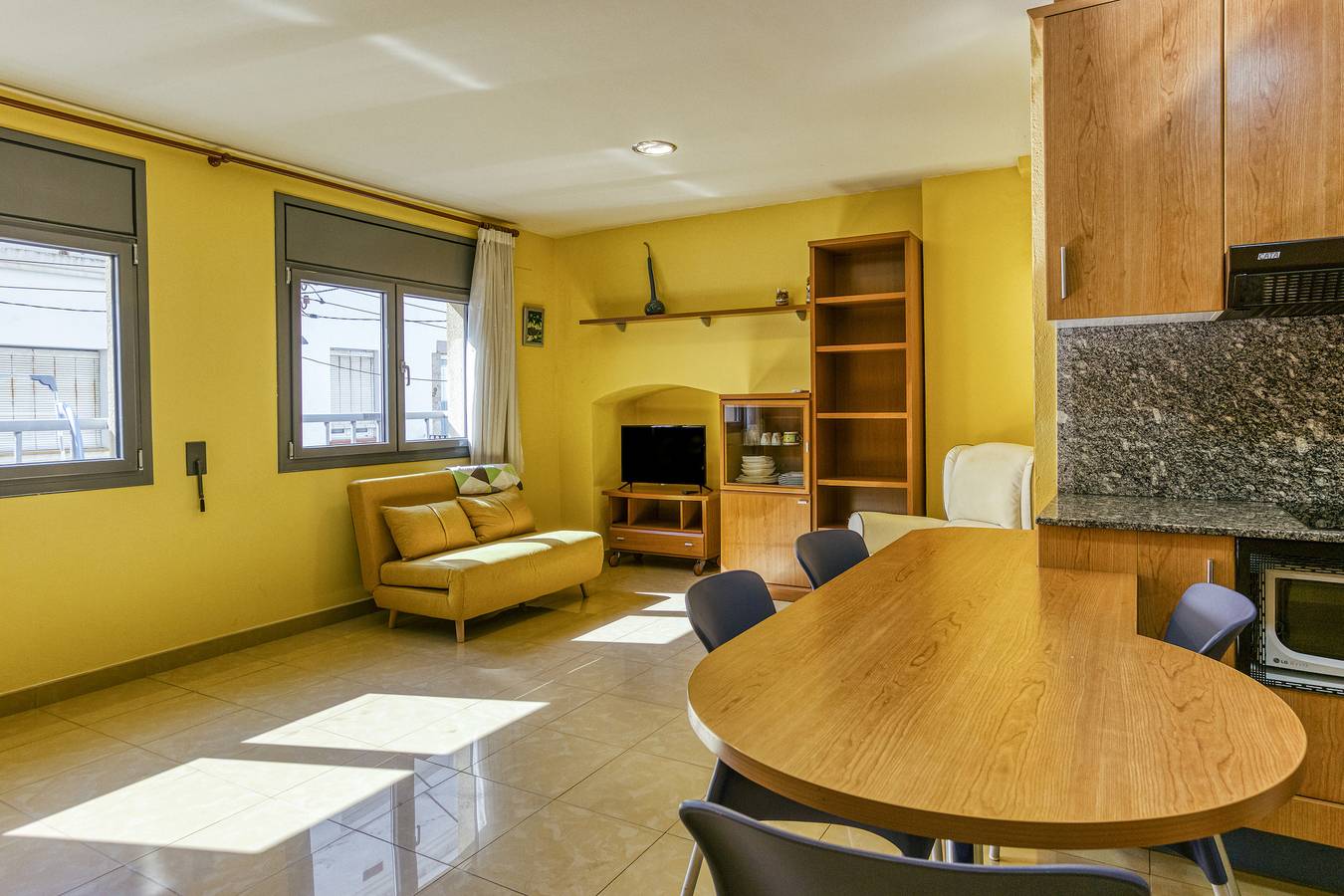 Apartamento entero, Apartamento Estudio P cerca de la playa con Wi-Fi in La Escala, Alt Empordà