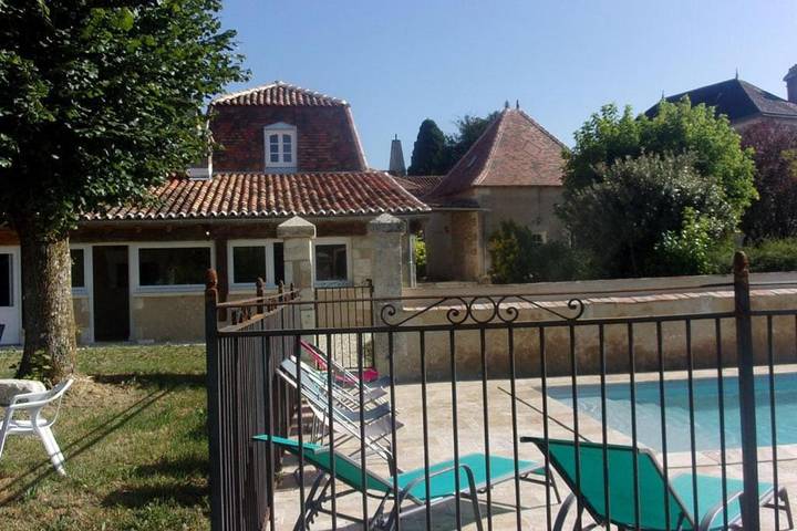 Maison de vacances pour 12 personnes, avec piscine et terrasse, animaux acceptés