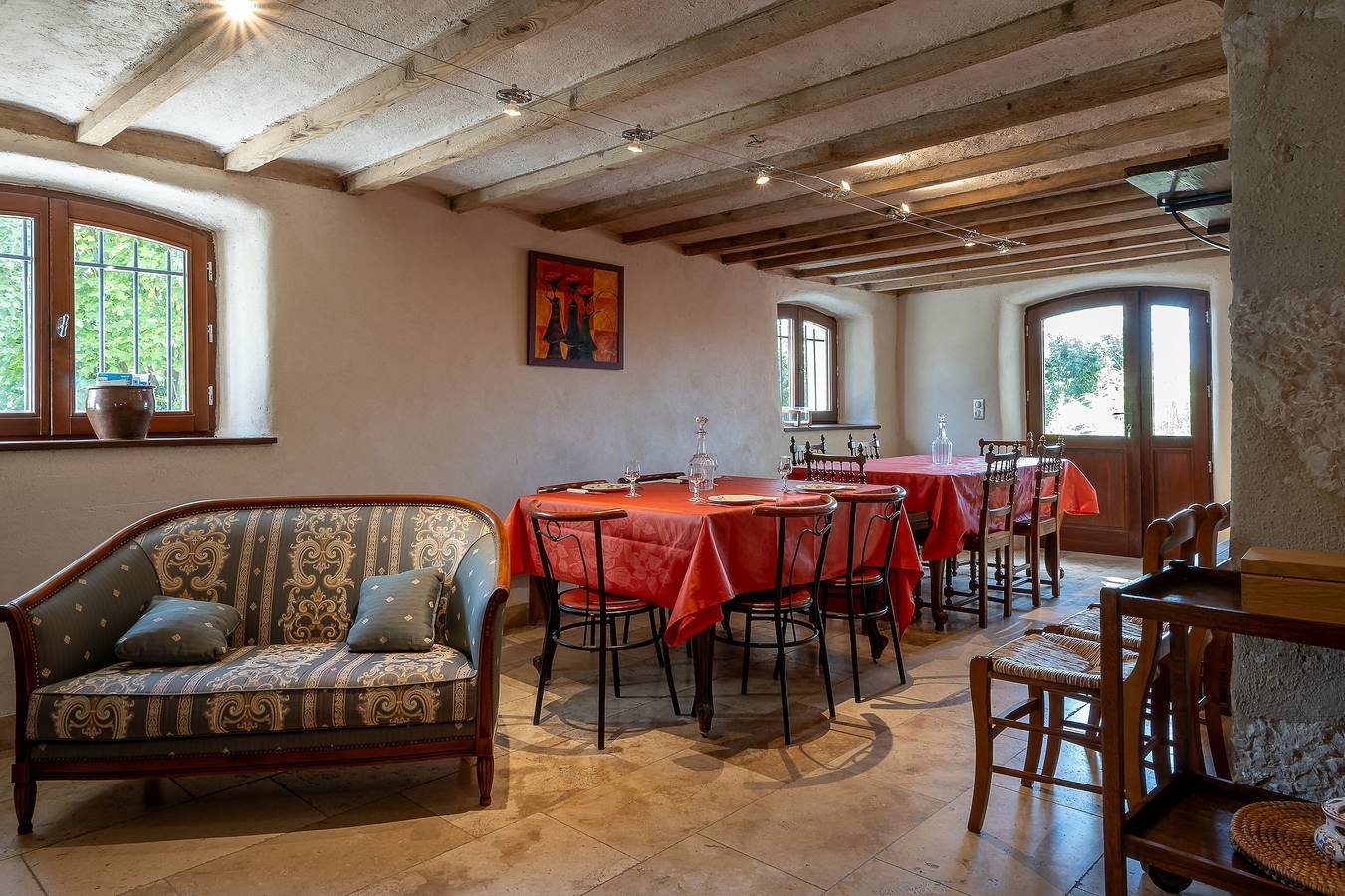 Gite De Myans 15 Personnes avecjardin, barbecue vue sur les montagnes, terrasse privée et Wi-Fi in Myans, Région de Chambéry
