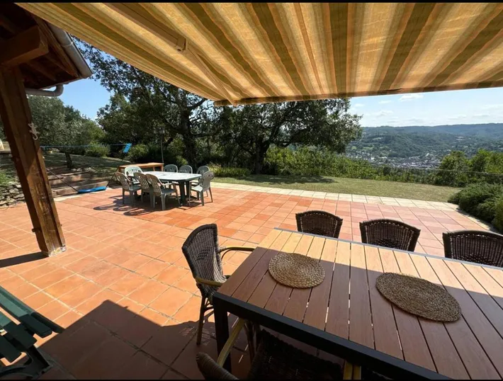 Chalet para 12 personas, con vistas además de piscina y jardín - 1