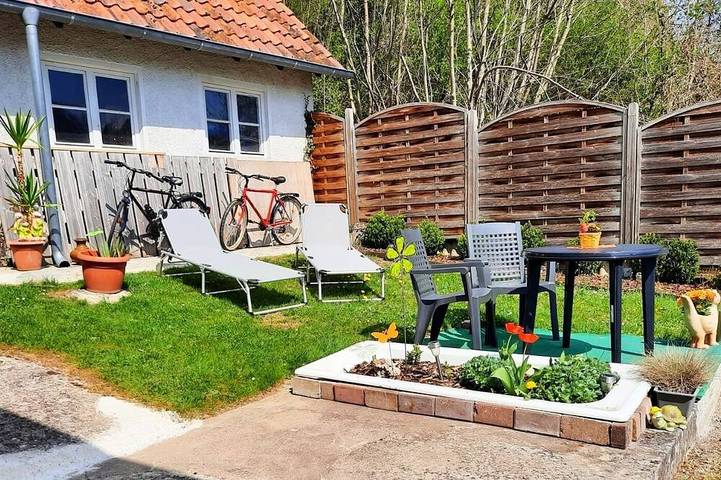 Ganze Wohnung, Großzügige helle 2-zimmer Wohnung mit Eigenem Garten in Sulz am Neckar, Mittlerer Schwarzwald