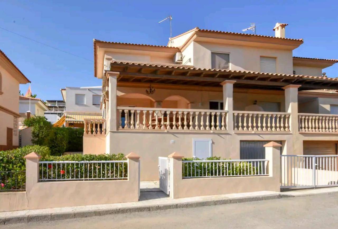 Three-Bedroom House in San Juan de los Terreros, Pulpí