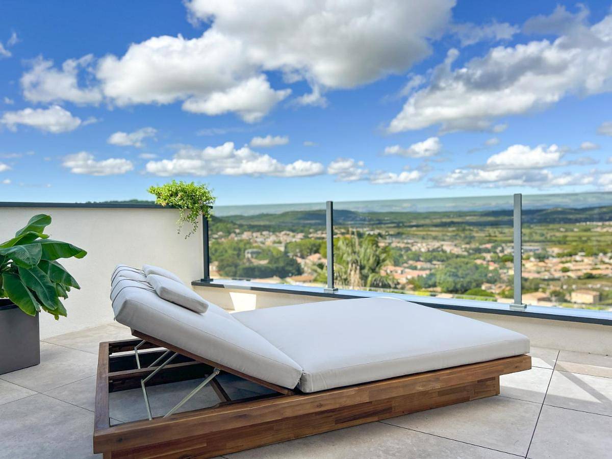 One-Bedroom Apartment with Spa Bath in Langlade, Région de Nîmes