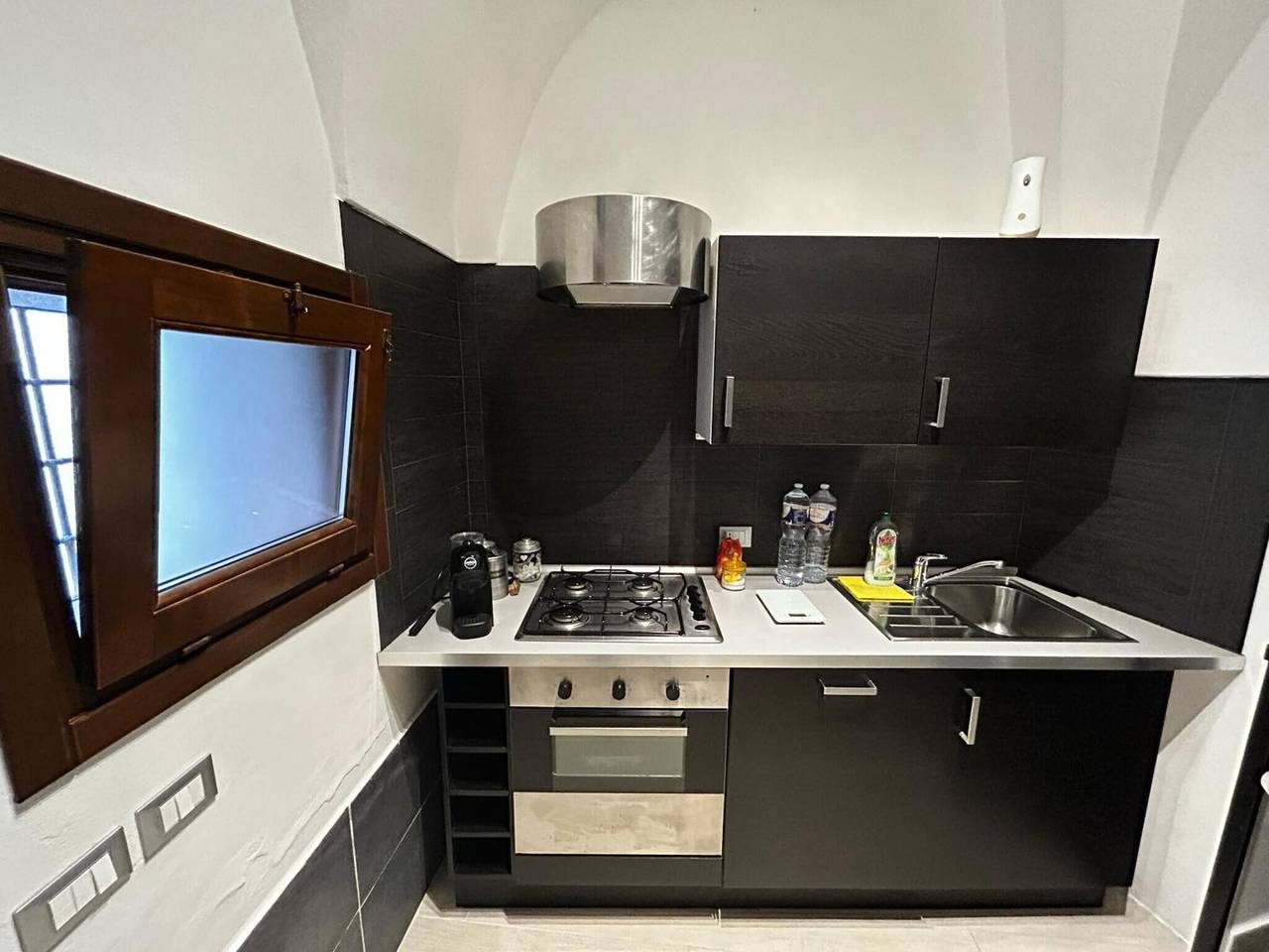 Casa vacanze 'Dammuso Cristoforo Colombo' con Wi-Fi e aria condizionata in Santa Chiara, Provincia di Trapani