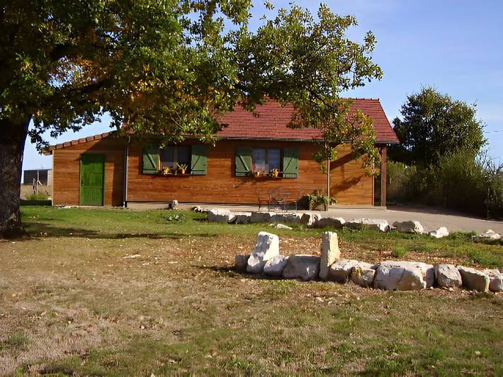 Maison de campagne pour 4 personnes, avec terrasse et jardin, animaux acceptés à Montvalent