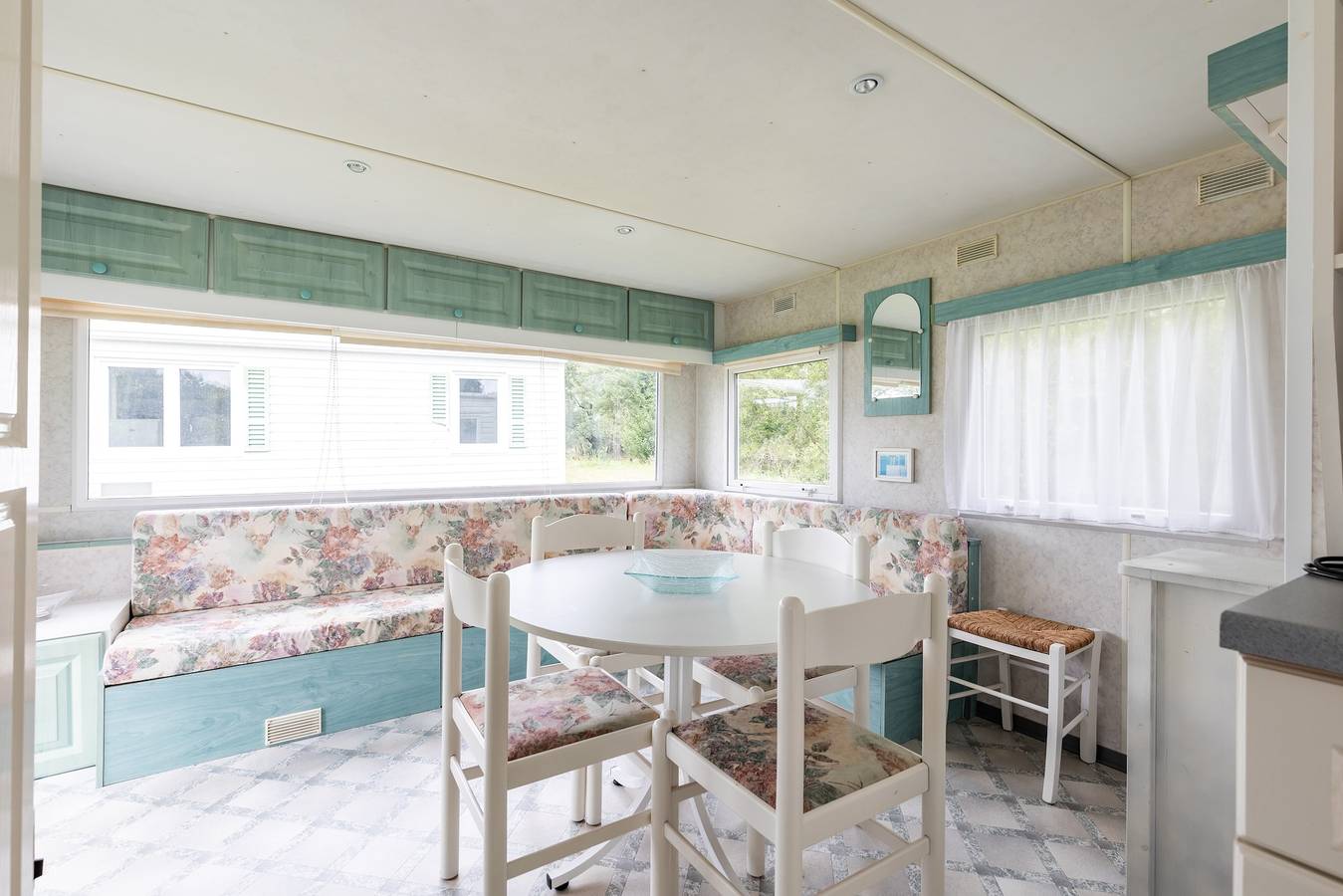 Mobile Home for 3 People at Lake Isachris – Hiking and Relaxation in the Médoc in Queyrac, Lesparre-Médoc region