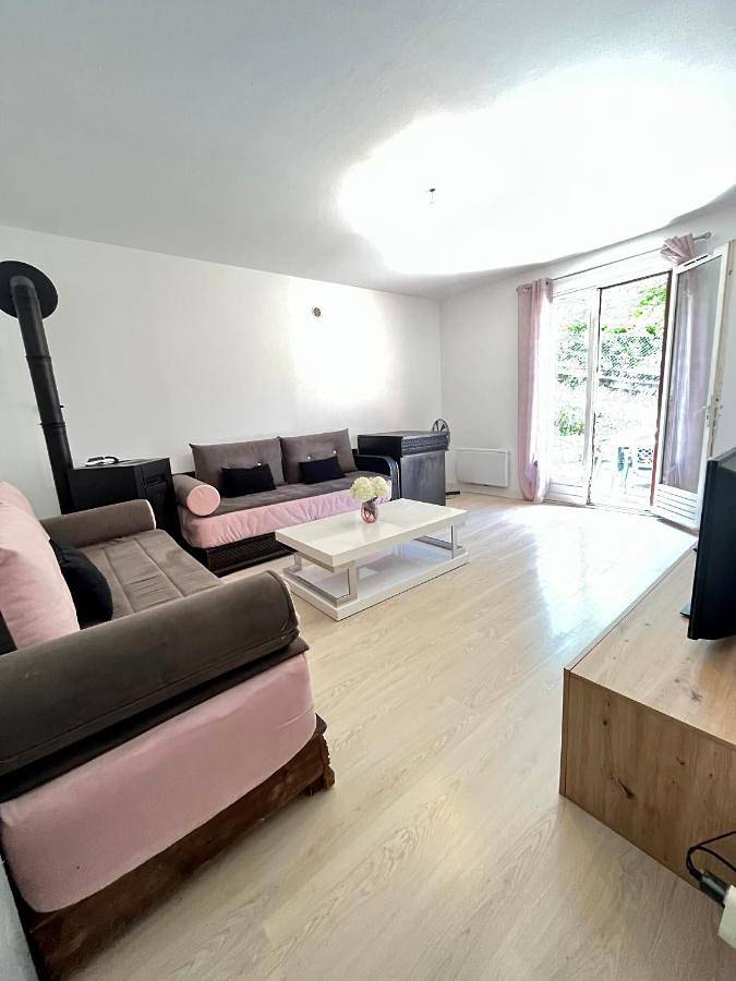 Gîte pour 4 personnes, avec terrasse ainsi que jardin et vue à Tarascon-sur-Ariège - 4