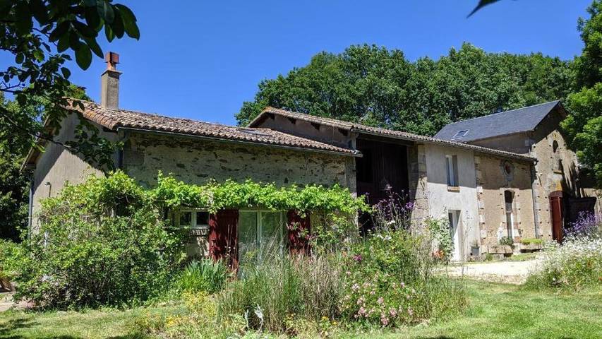 Maison de campagne pour 4 personnes, avec Jardin et Piscine à Le Retail