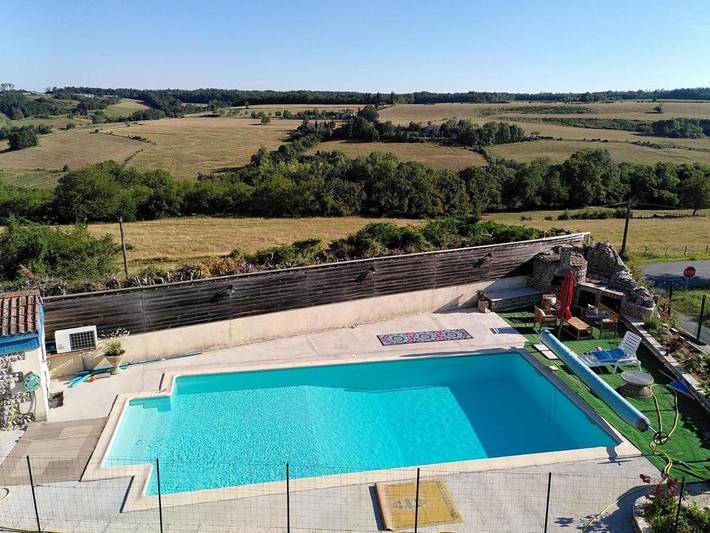 Chambre d’hôte pour 7 personnes, avec jardin ainsi que piscine et vue à Le Grand-Serre