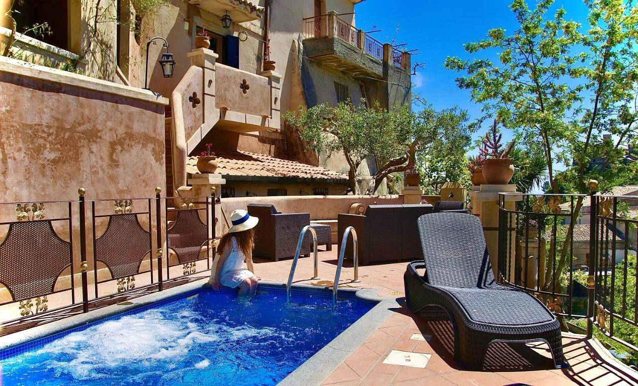 Two-Bedroom Villa in Savoca, Province de Messina