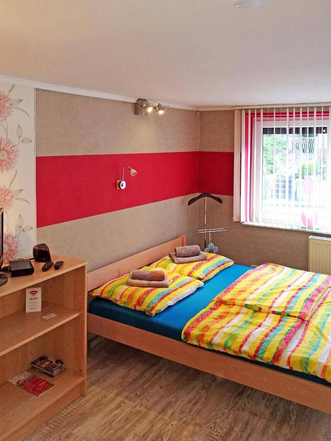 Ferienwohnung für 3 Personen, mit Terrasse und Garten in Prohn