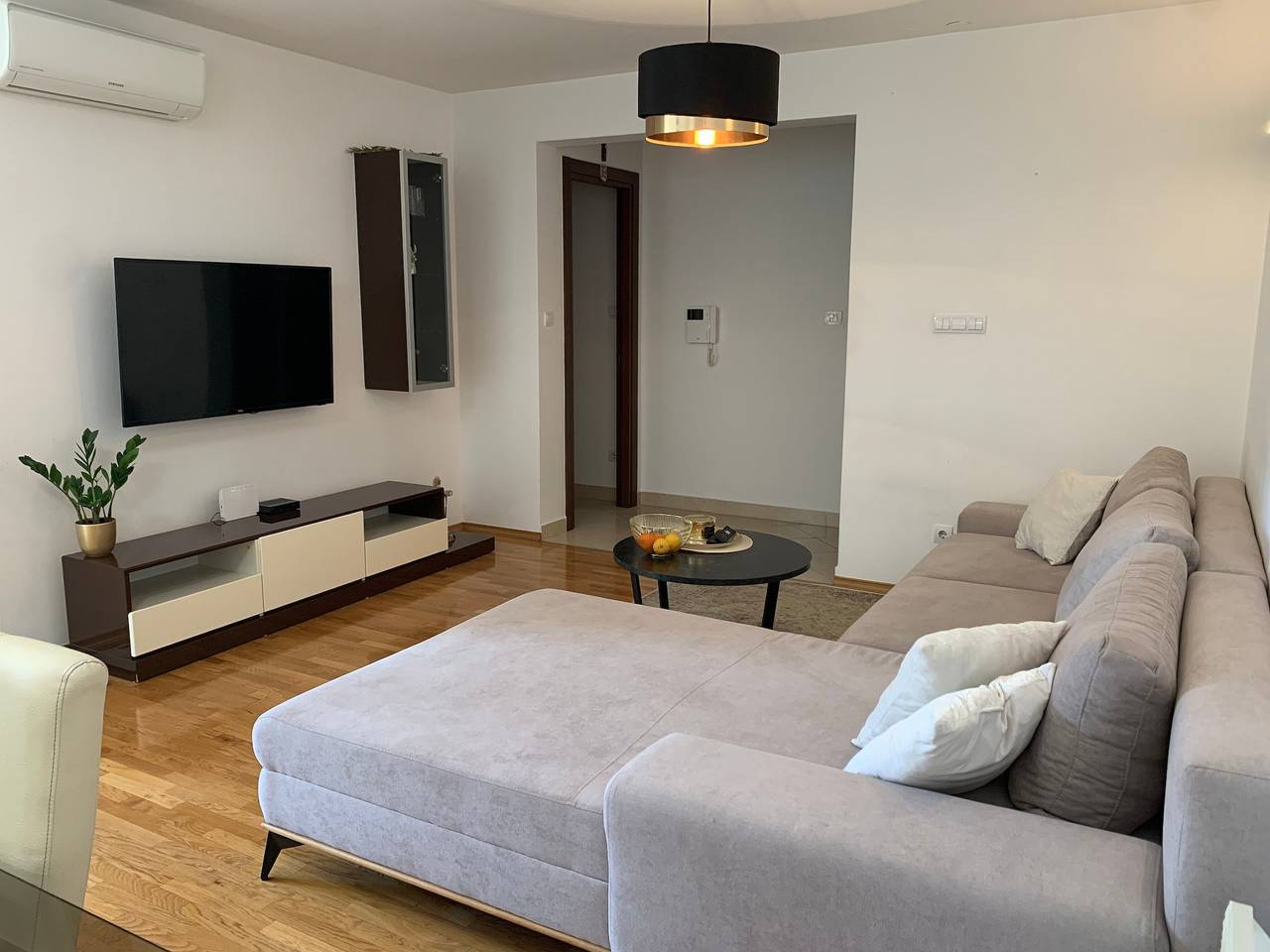 Ganze Wohnung, 2-Zimmer-Ferienwohnung mit Balkon Split A-25208-a in Split, Split-Dalmatien