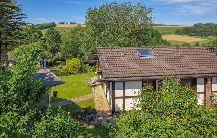 Ferienhaus für 4 Personen, mit Terrasse und Garten in Meschede