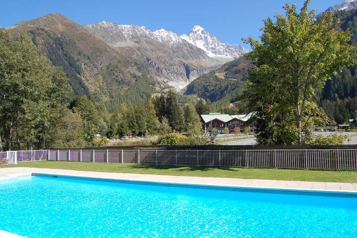 Ferienwohnung für 2 Personen, mit Pool und Balkon