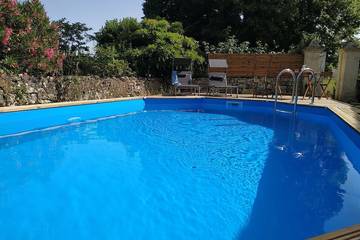 Gîte pour 4 personnes, avec terrasse et jardin à Berson