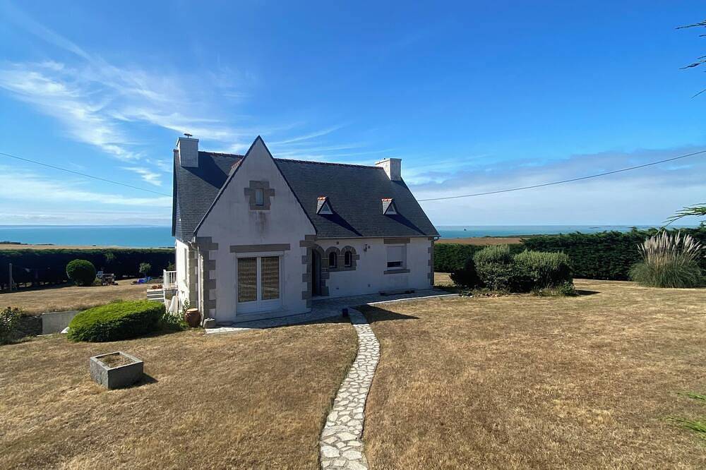 Maison Bretagne panoramic sea view and direct beach access in Lamballe-Armor, Côte de Goëlo