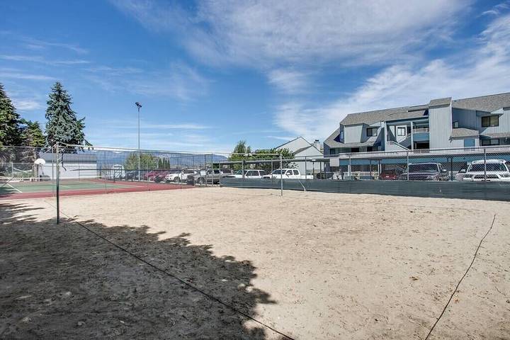 Location de vacances pour 12 personnes, avec balcon et piscine ainsi que jacuzzi et jardin à Chelan - 3