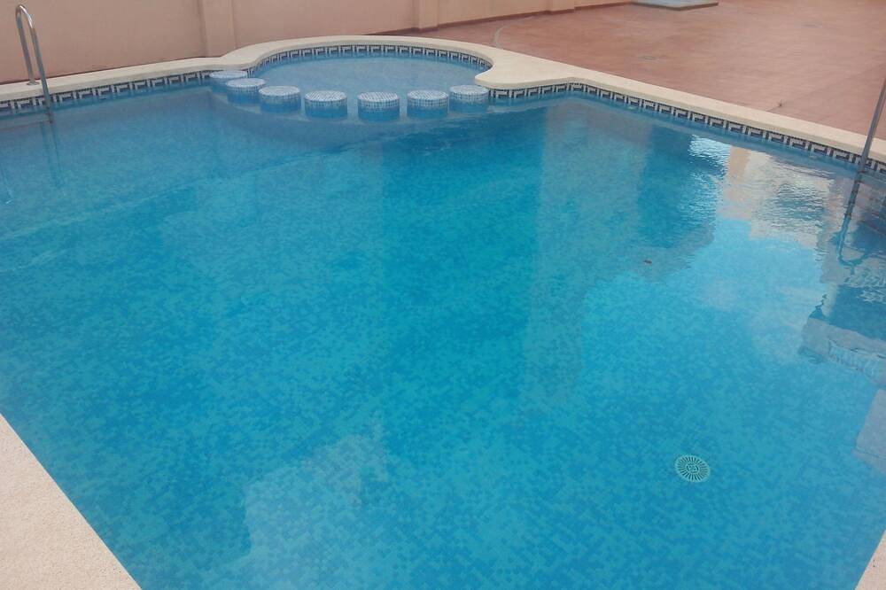 Entire apartment, Apartment Playa de Moncofa, Pool and Garage in Moncofa, Costa del Azahar