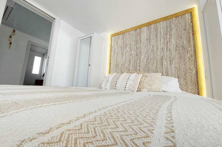 Beautiful bungalow with hydromassage, terrace and pool. in Maspalomas, San Bartolomé de Tirajana