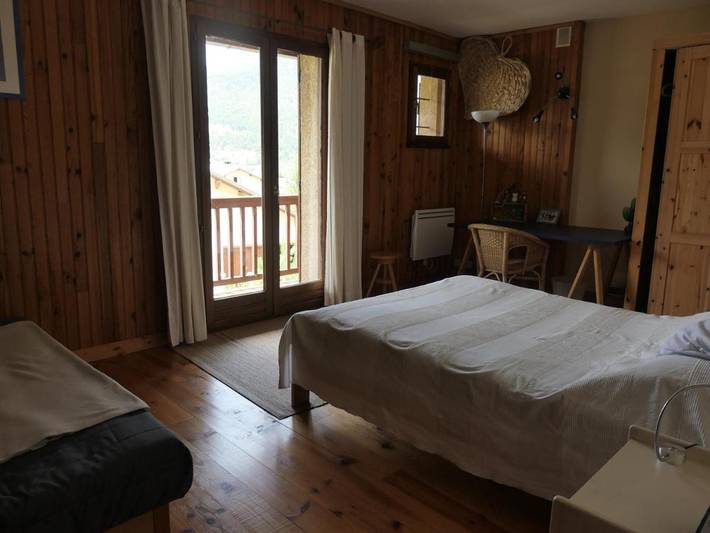 Gîte pour 4 personnes, avec jardin et vue, animaux acceptés à Eygliers - 3