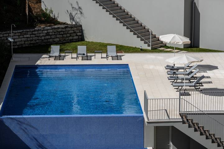 Ganze Wohnung, Ferienwohnung für 4 Personen mit Balkon in Câmara de Lobos, Madeira