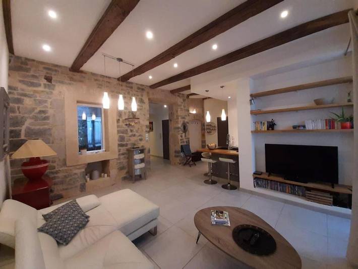 Gîte pour 4 personnes, avec Jacuzzi et Terrasse dans Office De Tourisme De Millau