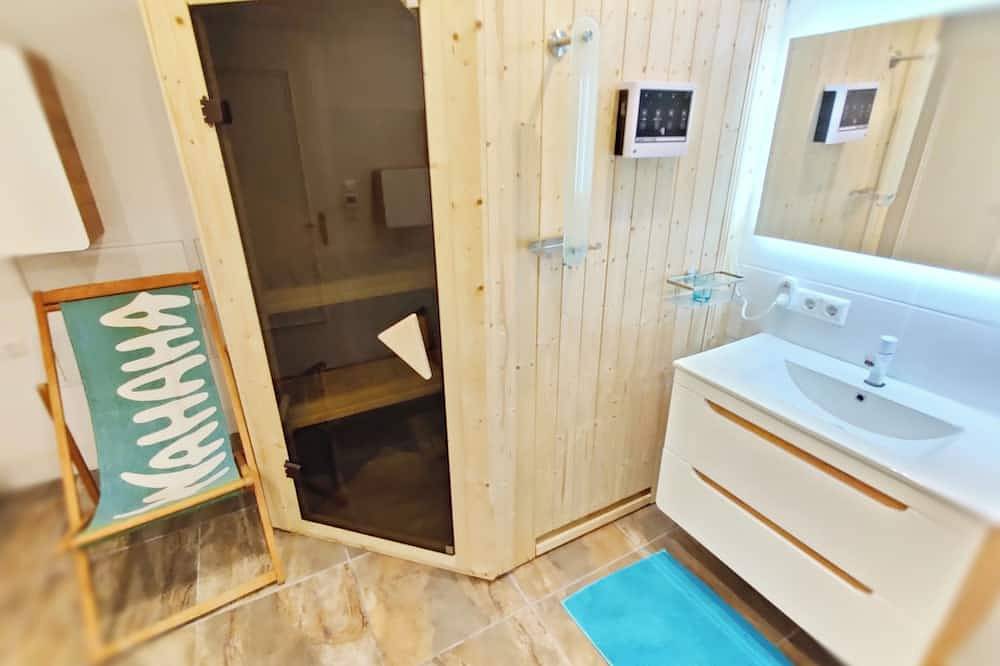 Ganze Wohnung, Wellness- Hottub & Sauna- Pet Friendly- Hiking in Keutschach am See, Klagenfurt-Villach